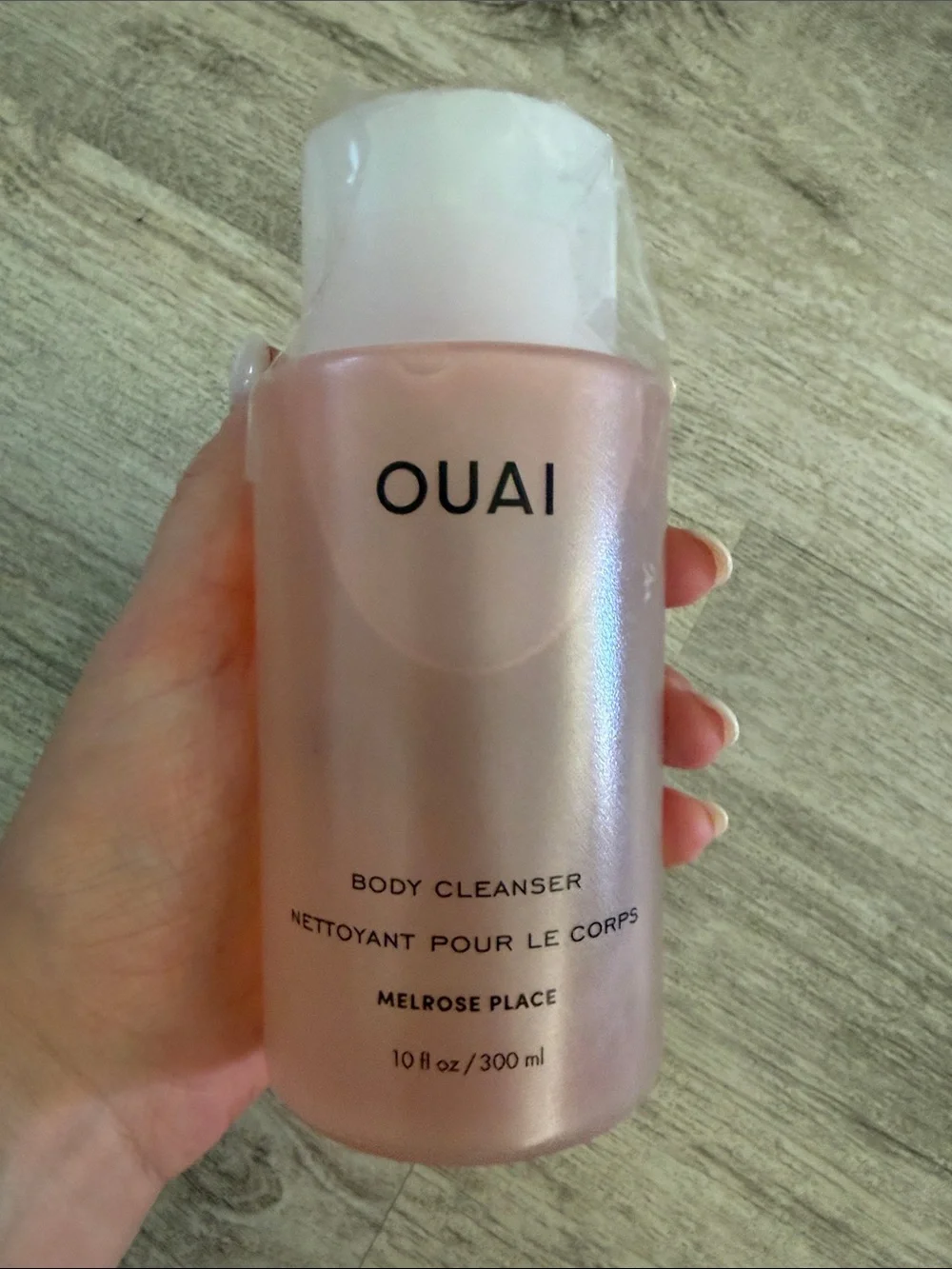 OUAI Pearlescent Pink Melrose Place Body Cleanser